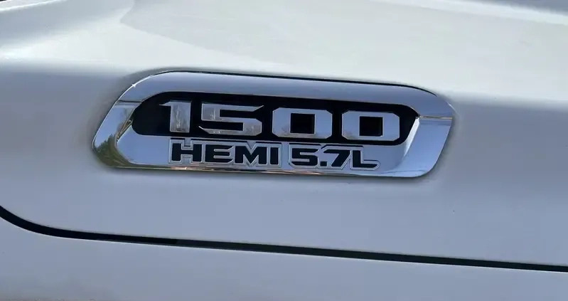 Dodge RAM cena 159000 przebieg: 51000, rok produkcji 2019 z Czersk małe 106